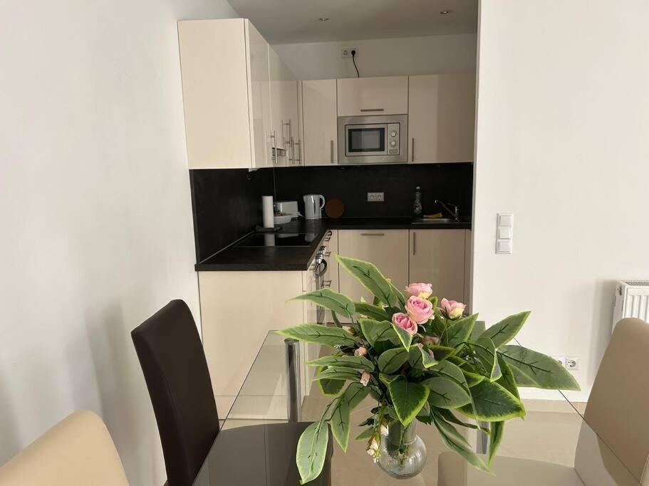 Apartment Merkur Vienna Esterno foto